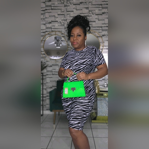 Short set - Picture 1 of 1